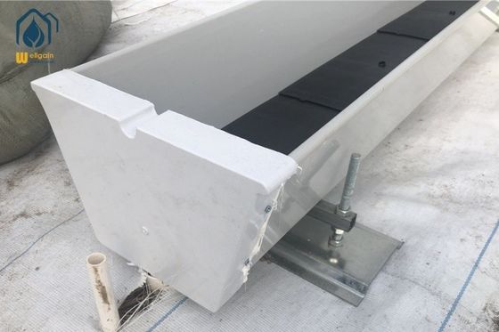 Ein guter Preis. Gewächshaus-Plastik-Hydroponische Anbausysteme Vertikaler Anbau Erdbeeren-Rinnen Online